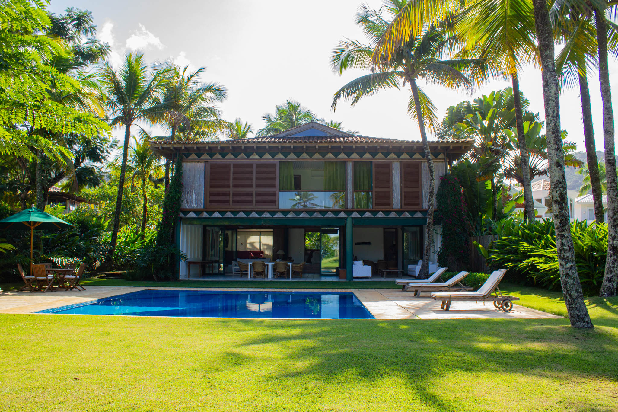 03. Jardim e piscina
