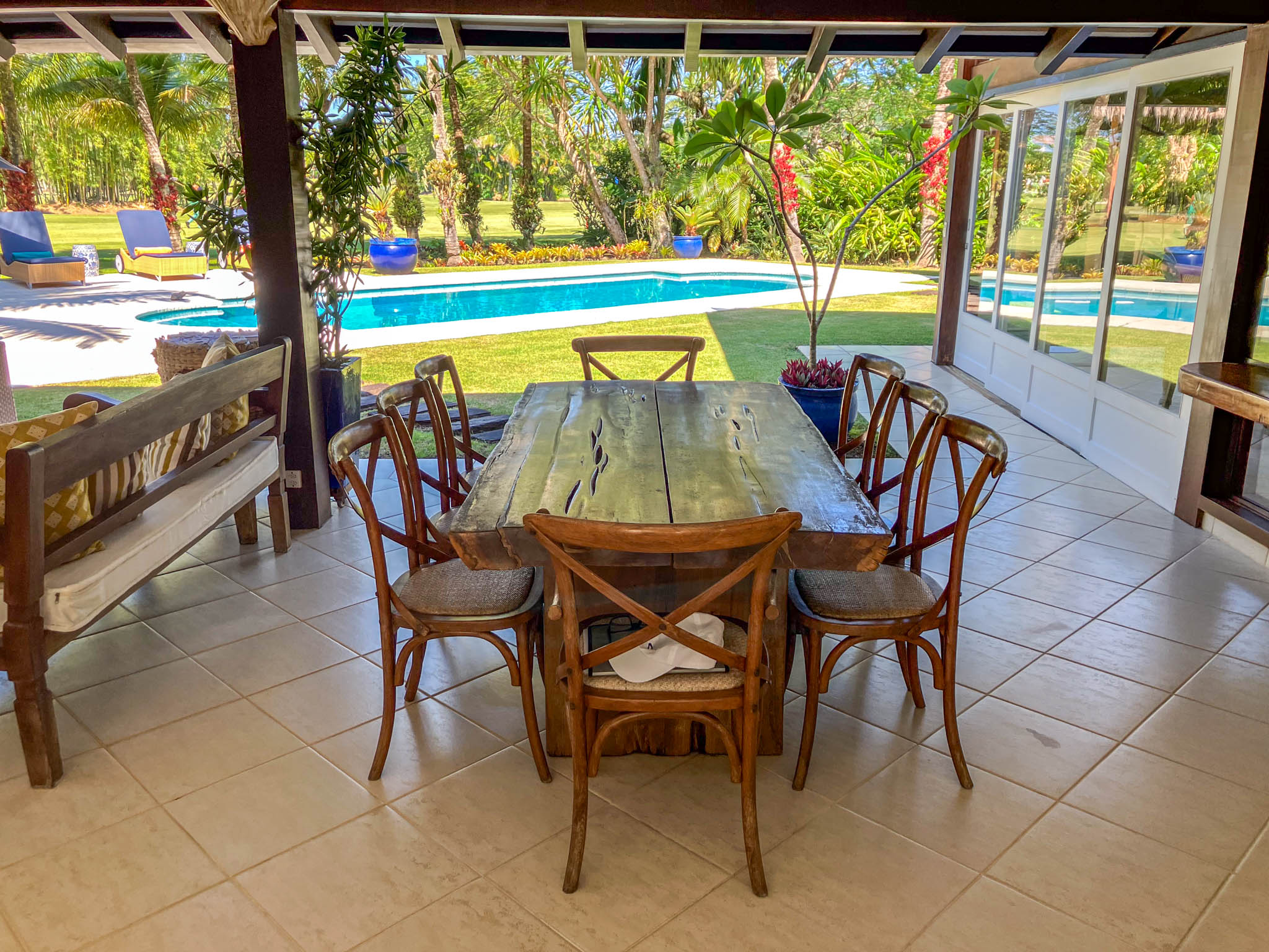 11:34 Terraço, vista para a piscina