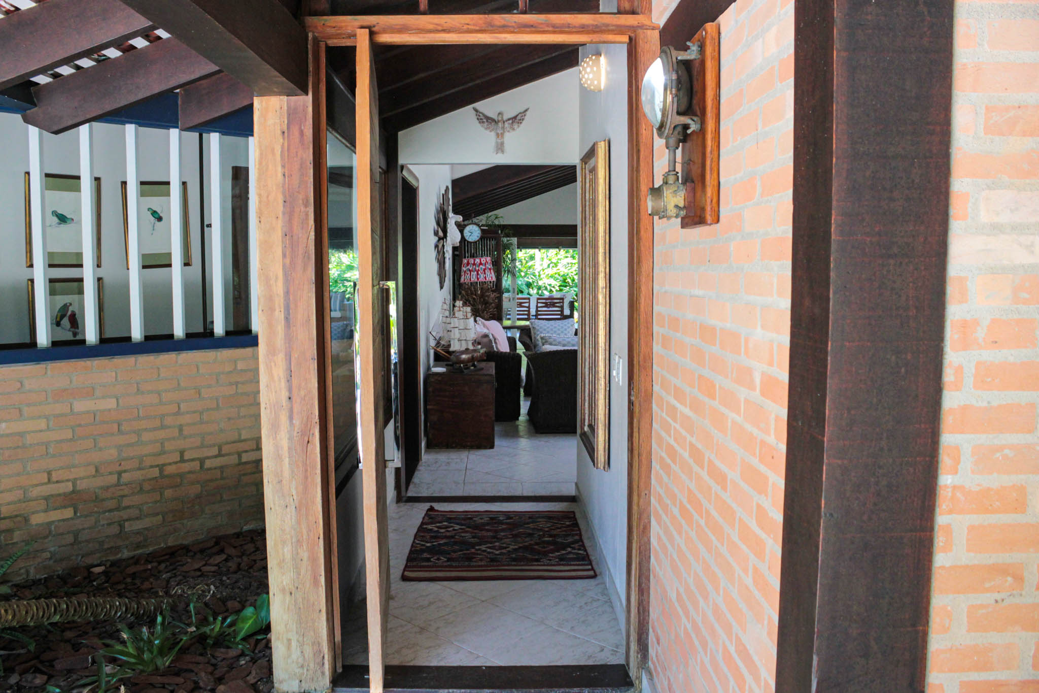13:34 Entrada principal