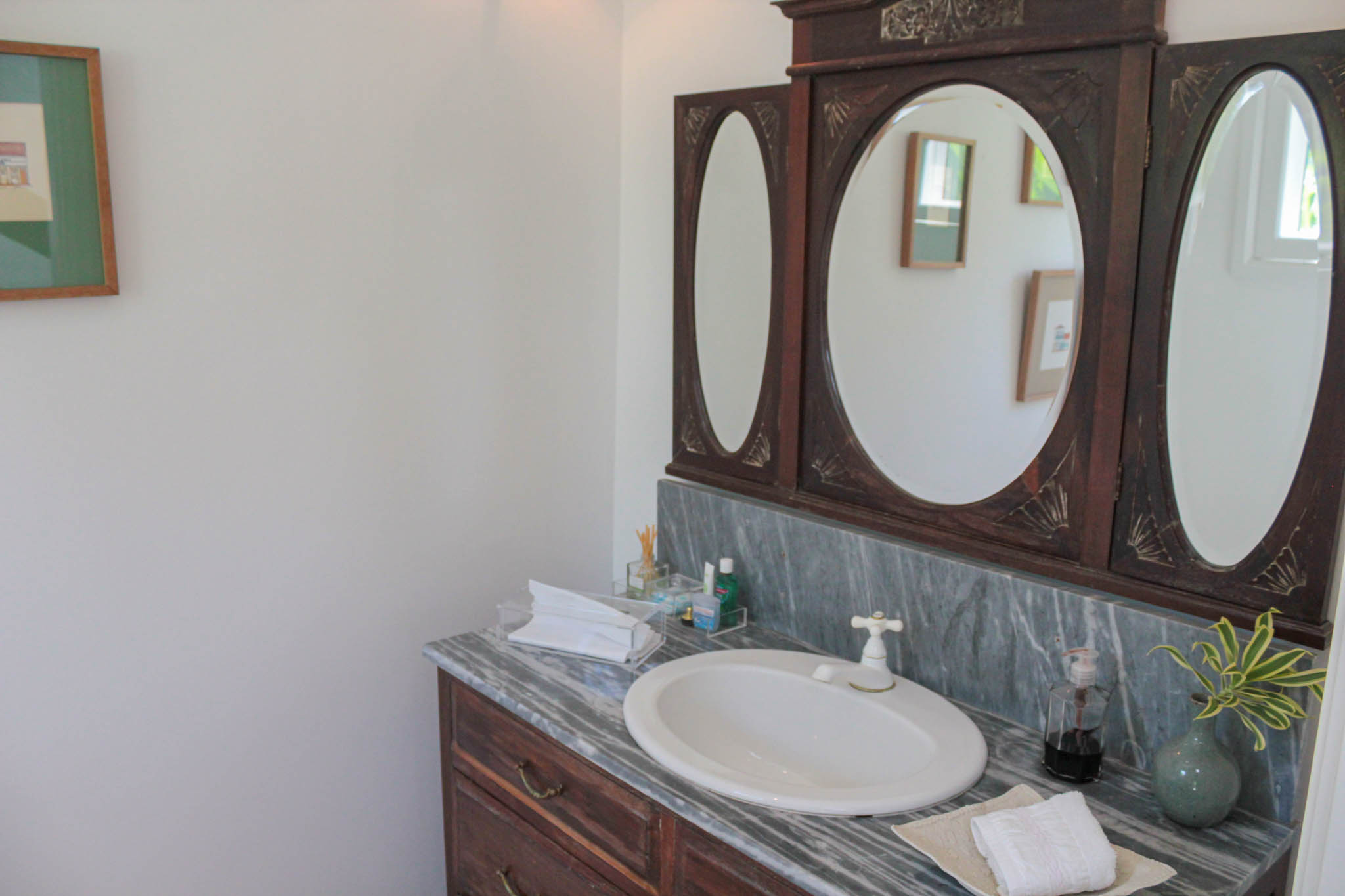20:45 Lavabo