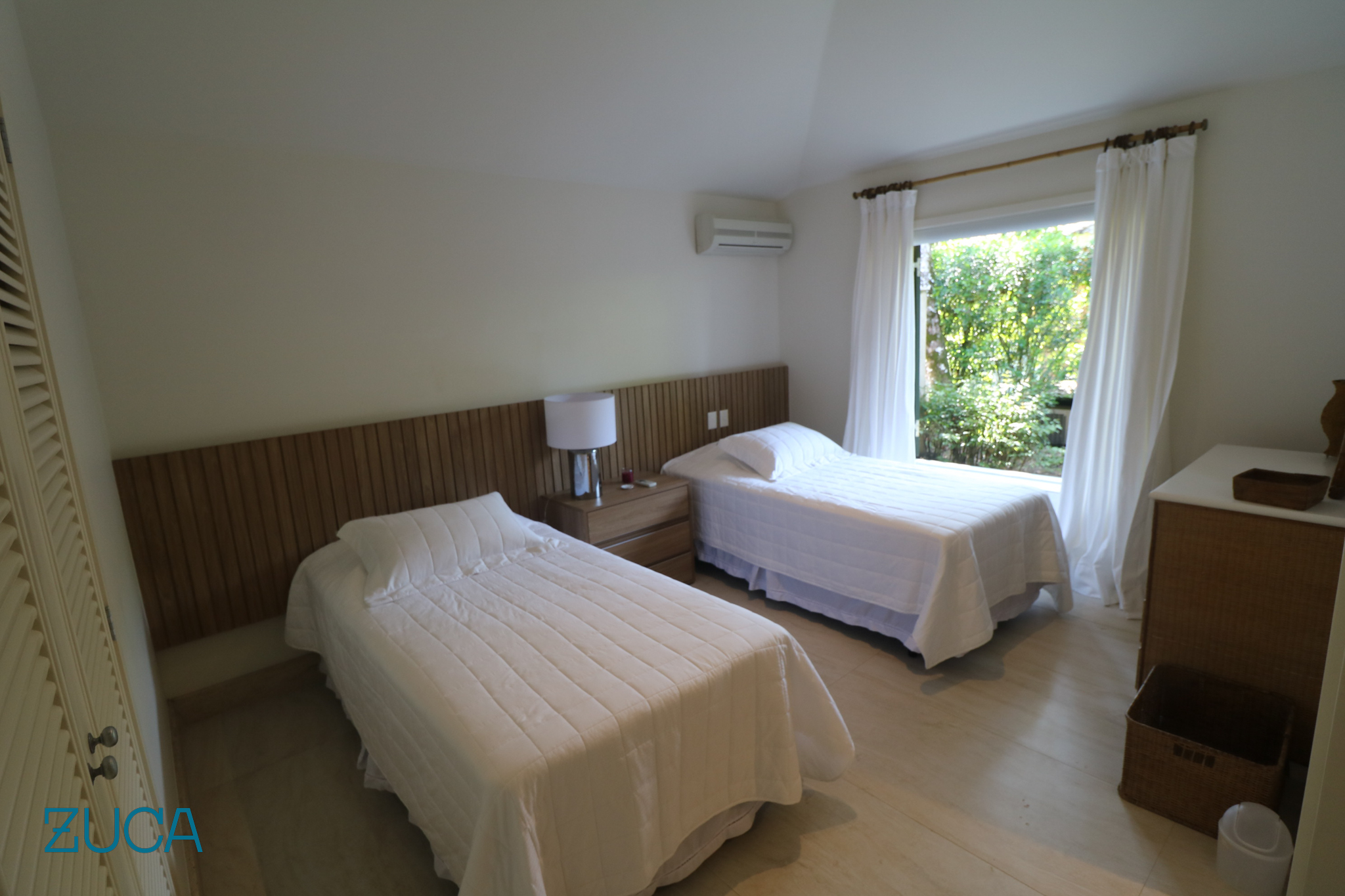 25:42 Suite 2