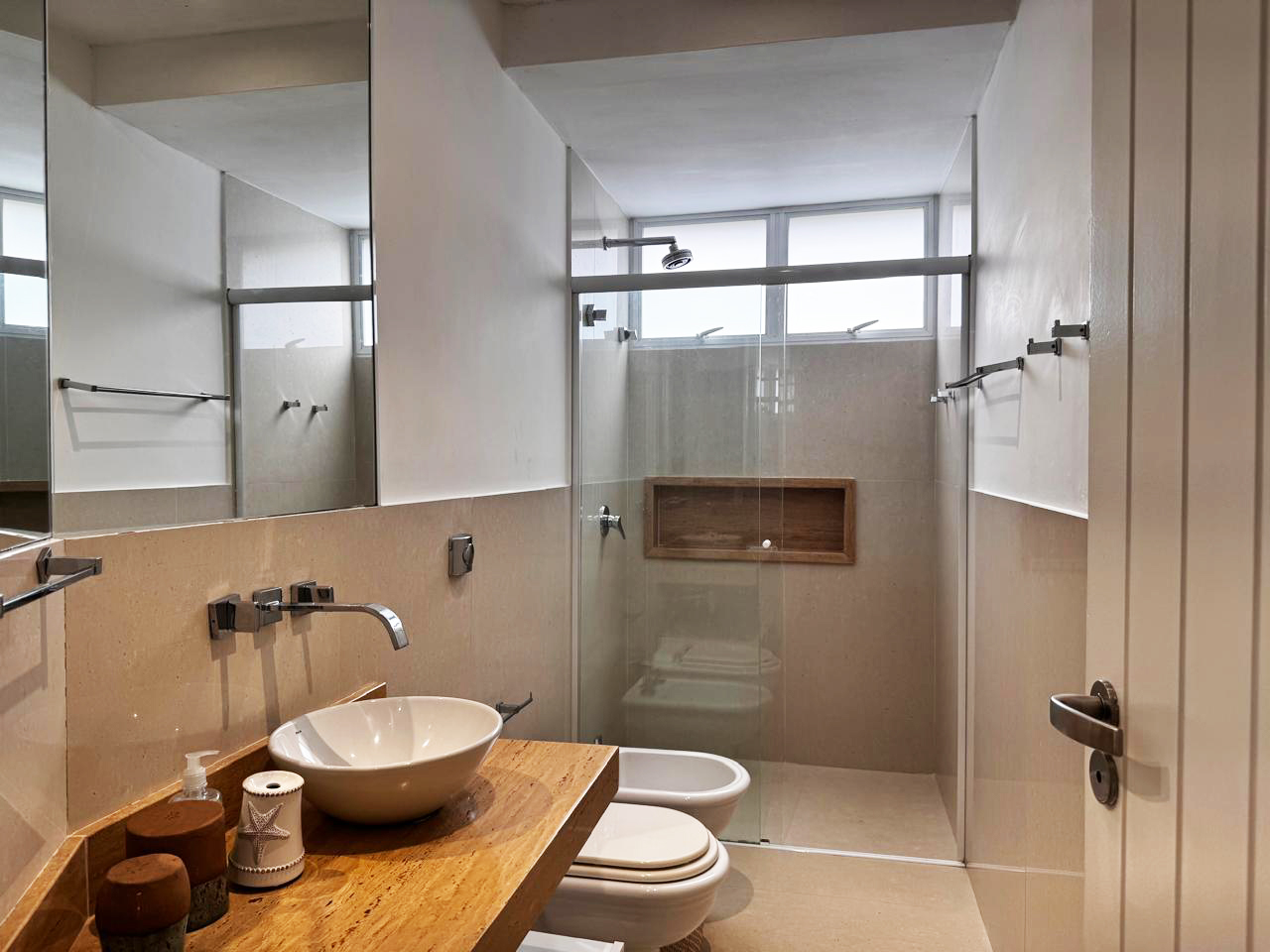 3.5 Banheiro suites americana piso inferior