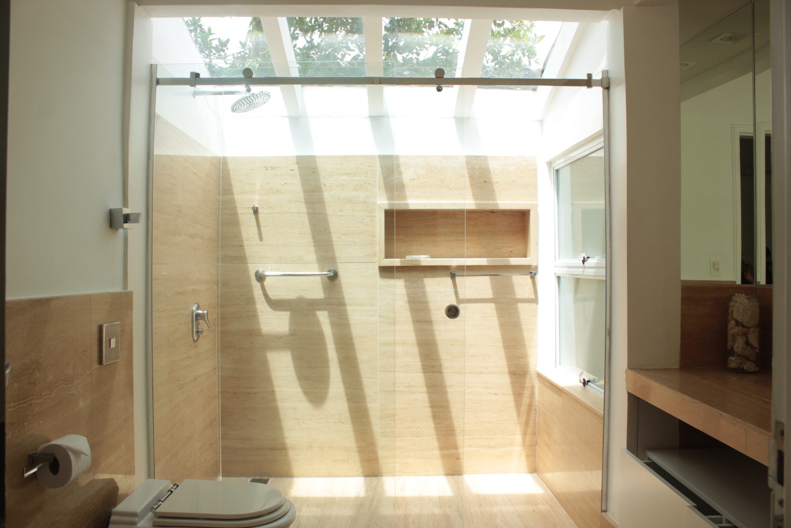 3.8 Banheiro suite principal piso superior