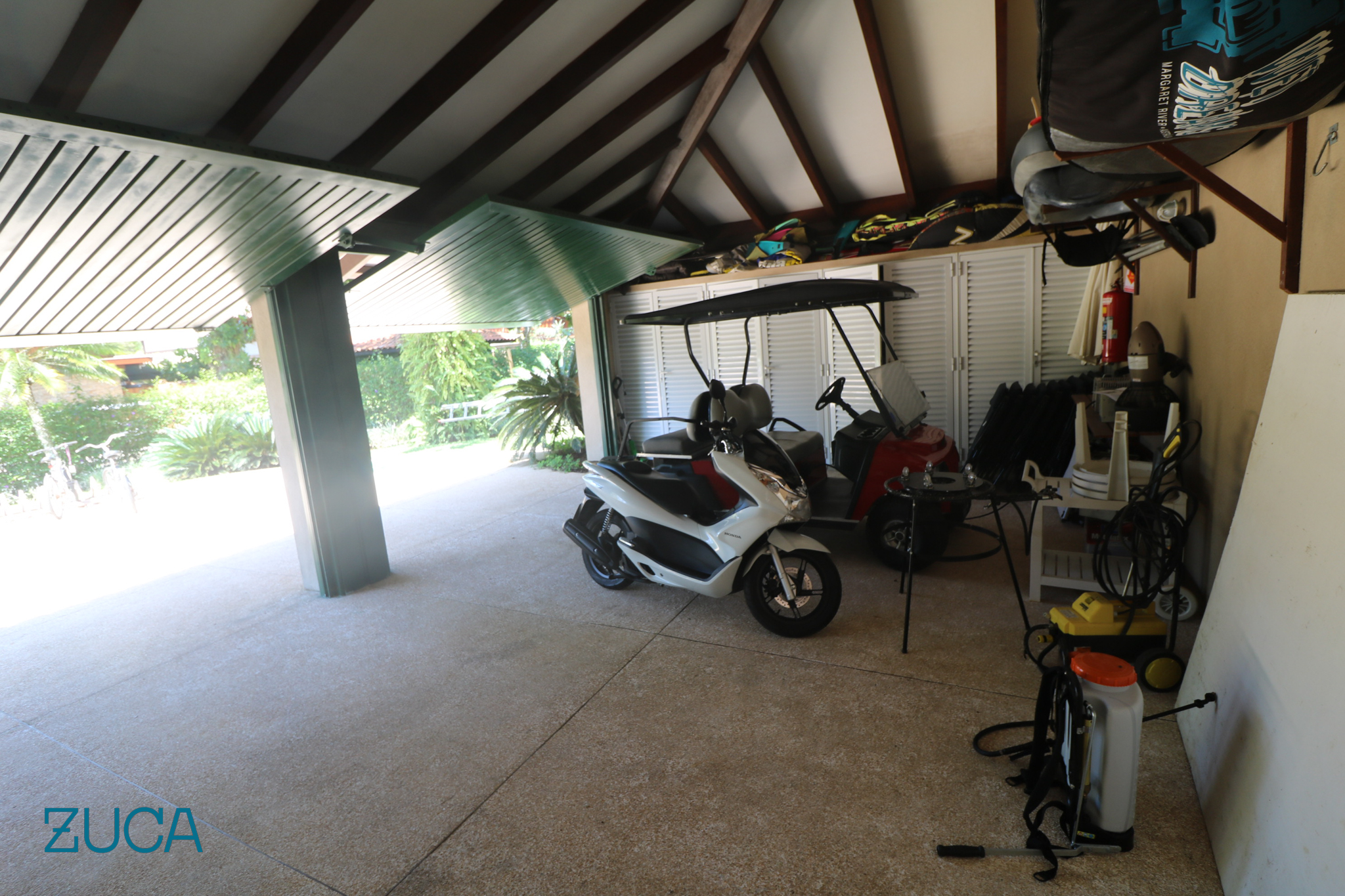 42/42 Garagem