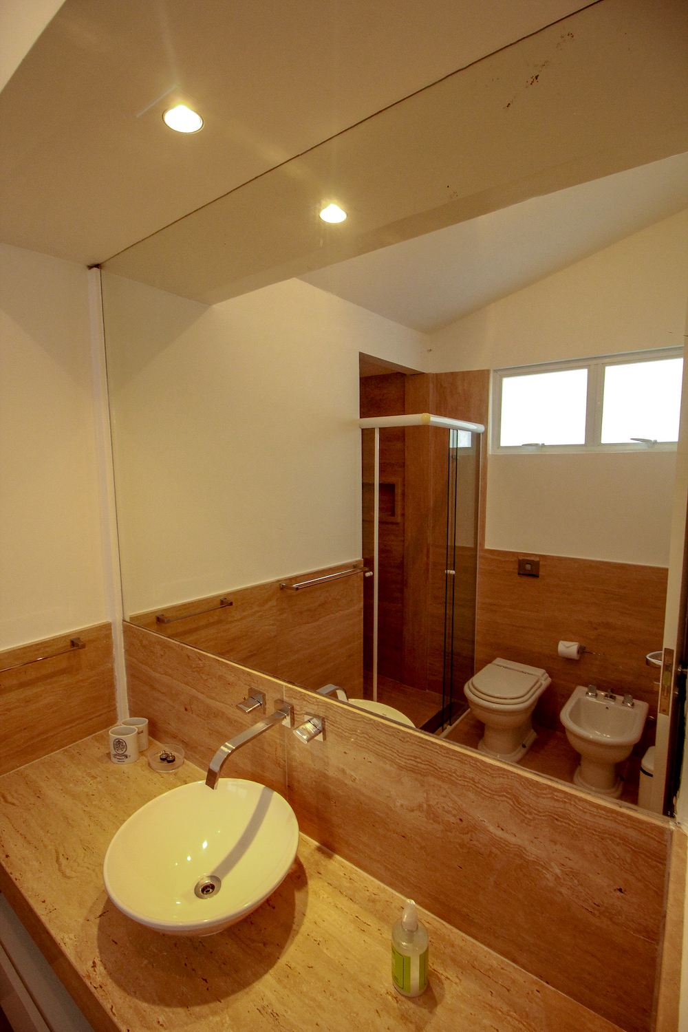 Cópia de suíte 3_banheiro 1 (piso superior)-2